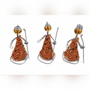Beautiful handcrafted wire and bead figurines featuring three Wise Men